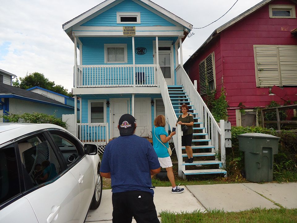 2nd image of 2821 Avenue L