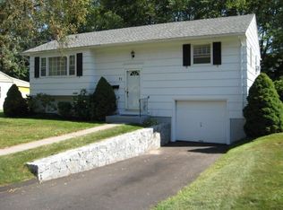 71 Beechwood Rd, West Hartford, CT 06107