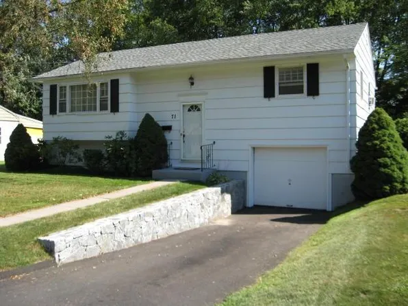 71A Beechwood Rd, West Hartford, CT 06107