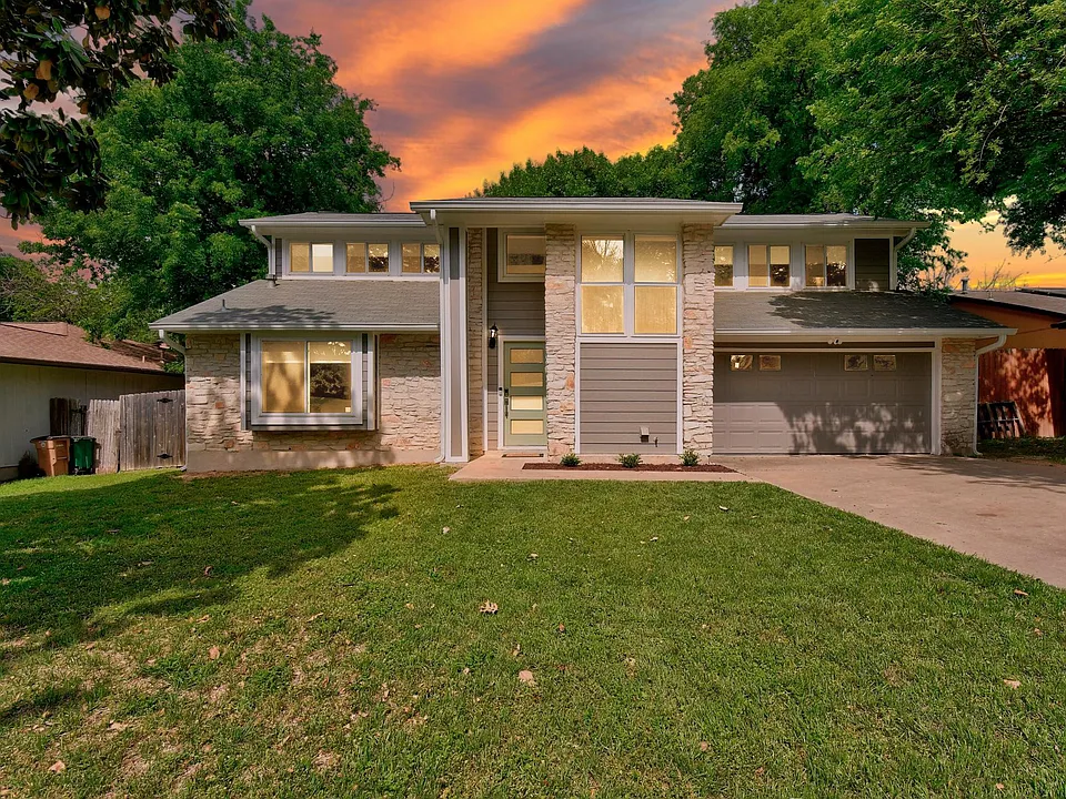 7902 Keneshaw Dr