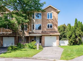 18 Arbordale Cres, Ottawa, ON K2G 5C6
