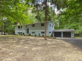 12 Dale Rd, Airmont, NY 10952