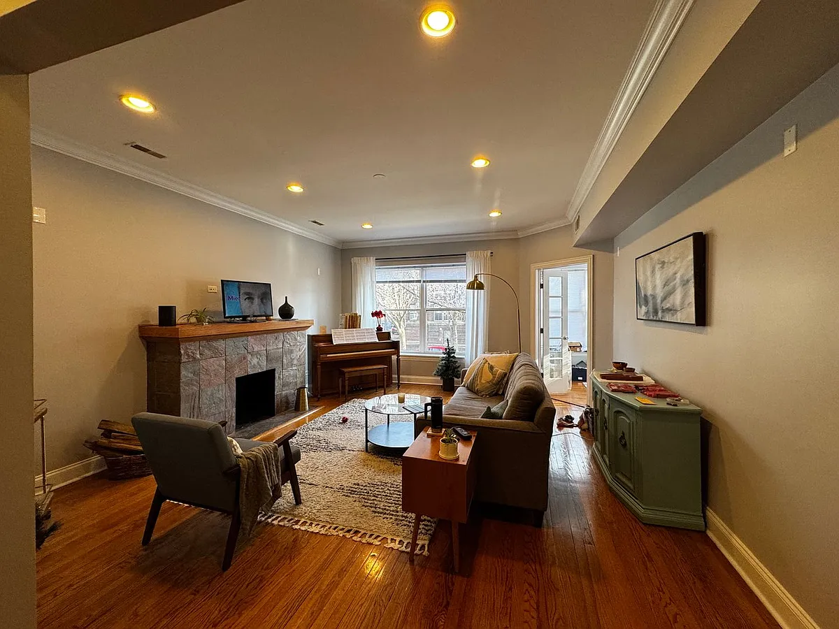 Building Photo - 4656 N Monticello Ave #2