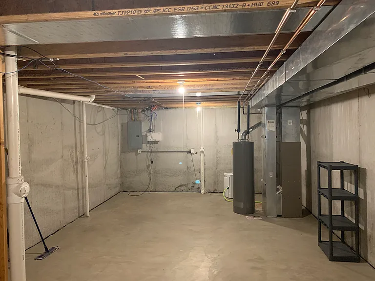 3584 N New Town Ave — Photo 12