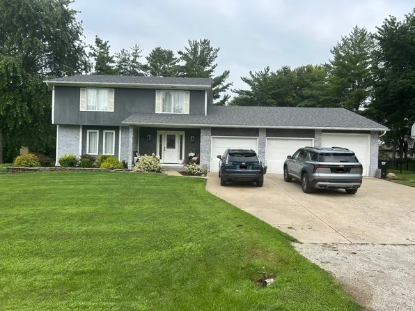 2209 Windsor Ct, Bloomington, IL 61705