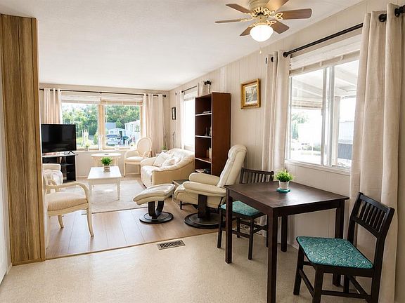 5th image of 2625 Mansfield Dr #6