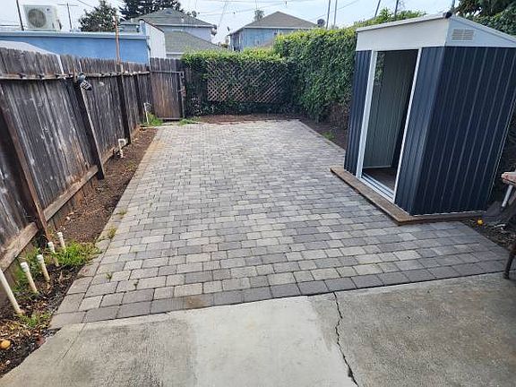 4th image of 8772 Guthrie Ave