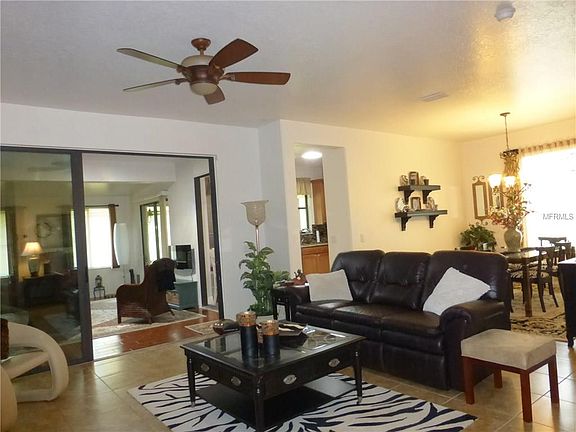 3rd image of 394 Indian Wells Ave