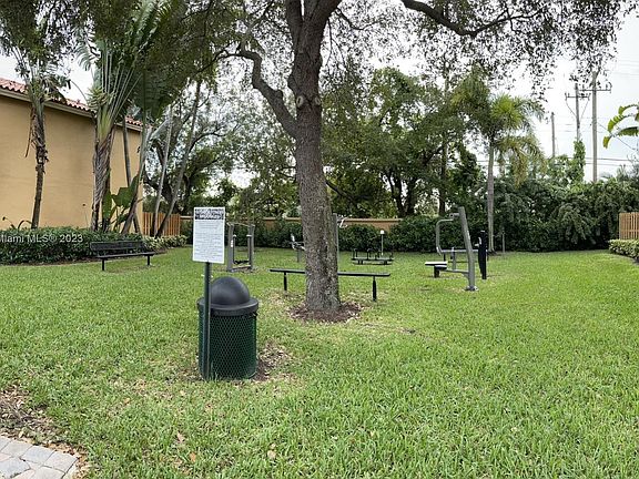 3rd image of 4923 Leeward Ln #3402