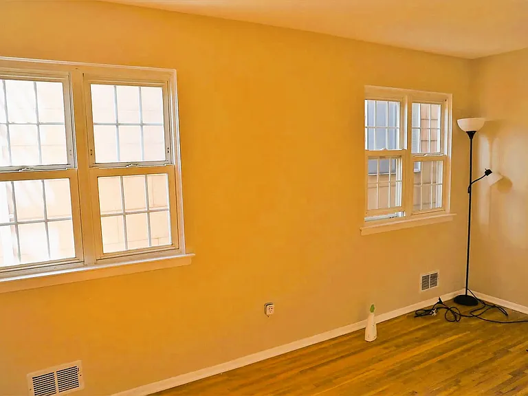 635 Sussex St — Photo 8