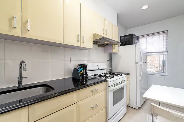 Rented by Stay Local NYC | media 4