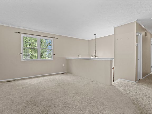 2nd image of 85 Barrensdale Dr