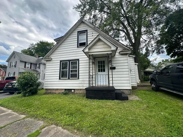 145 Osborne St, Auburn, NY 13021