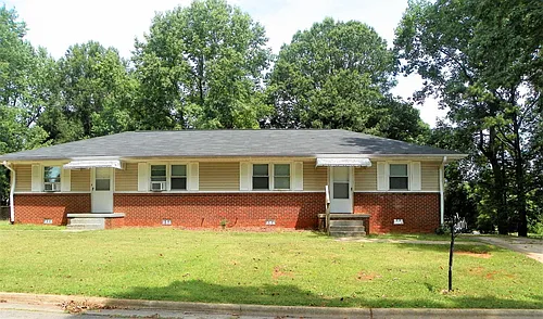 3401 Martin Ave Photo 1