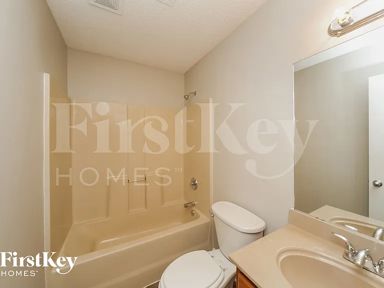 4194 Rainey Woods Dr — Photo 12