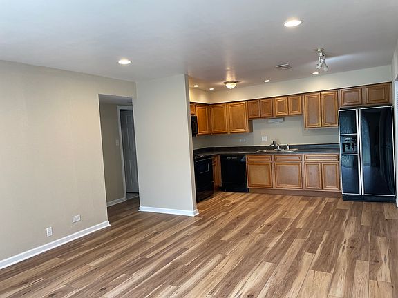 3rd image of 9437 Bay Colony Dr APT 1S