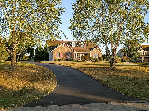 2nd image of 1855 E Glenhurst Dr NW