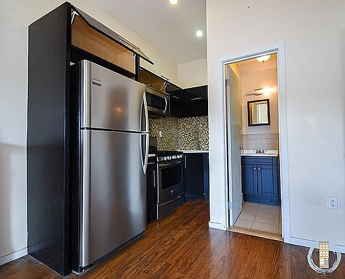 4th image of 171 Hancock St APT 9