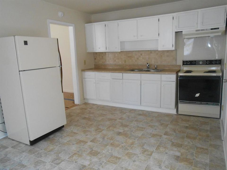 2nd image of 118 Kitt Dr
