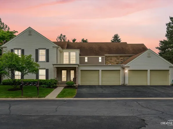 312 Dunham Place Cmns #312, Saint Charles, IL 60174