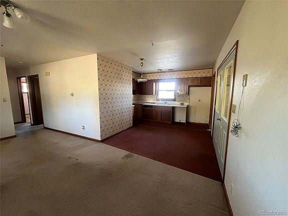 3rd image of 950 N 14th Street