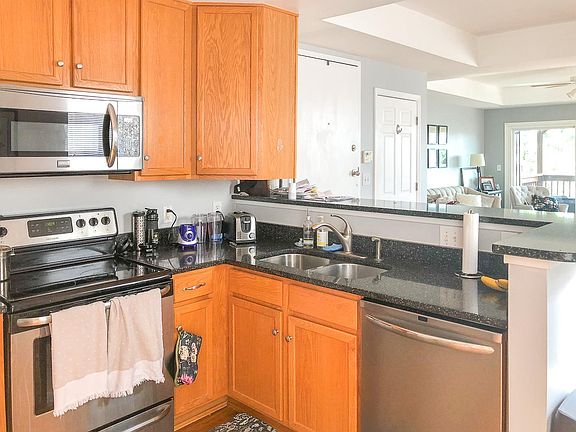 5th image of 955 Pavilion St Unit 3