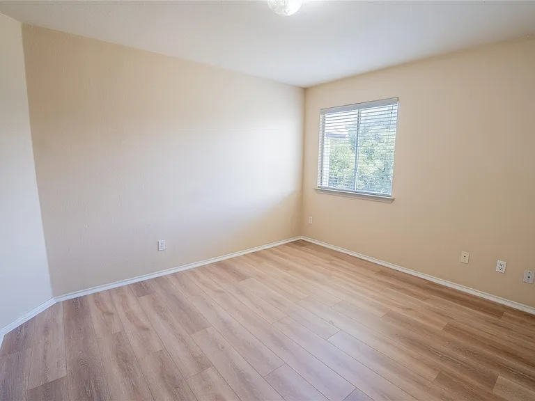 14509 Mowsbury Dr — Photo 17