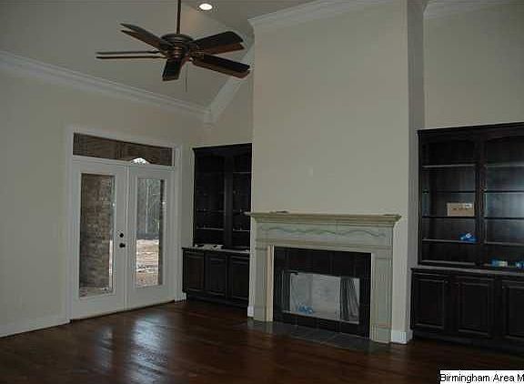 4th image of 127 Glengerry Dr
