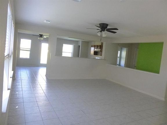 5th image of 1106 Americana Dr