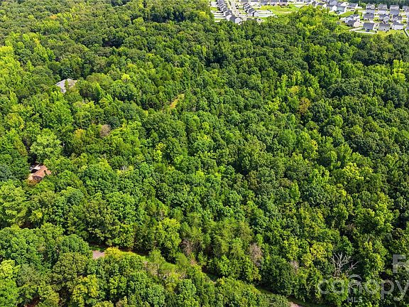 2nd image of 617 Whippoorwill Ln