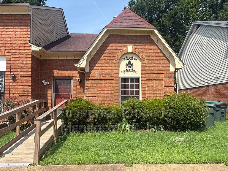 2995 Charlestowne Pl — Photo 1
