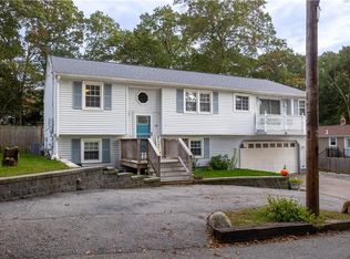 34 Mohawk St, Coventry, RI 02816