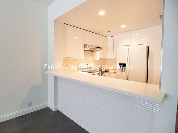 5th image of 730 W 4th St Unit 313