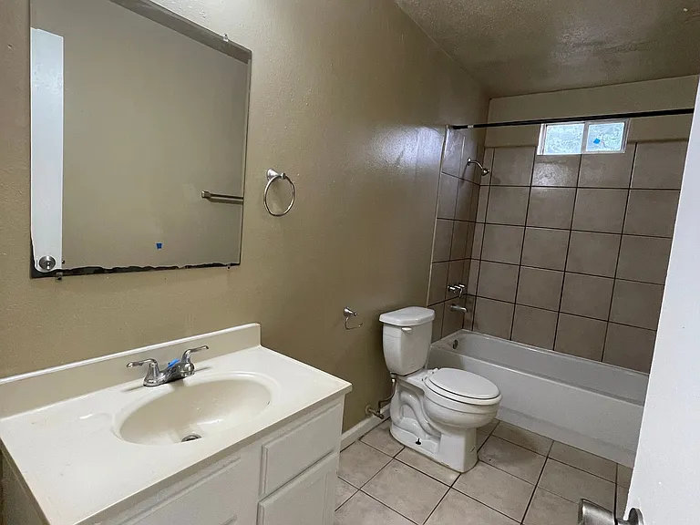 1160 Oregon Ave #3 — Photo 6