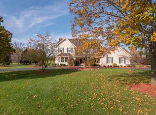 11927 N Bridgewater Dr, Mequon, WI 53092