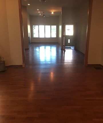 2nd image of 4044 S Lake Park Ave #1