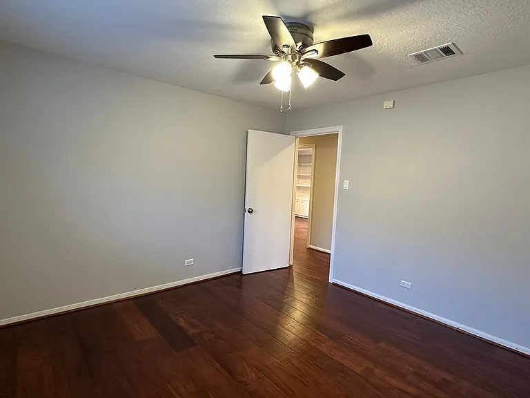 11527 Cedar Creek Dr — Photo 22
