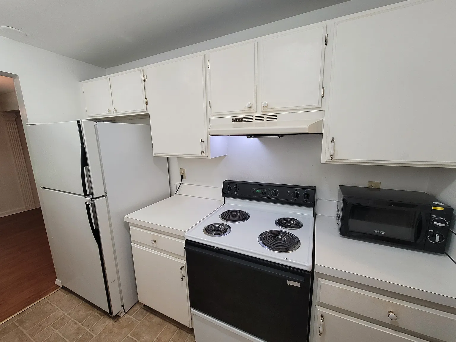2 bed, 937 sqft, $2,390 — Photo 4