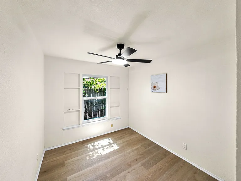 10 Linden Ave — Photo 13