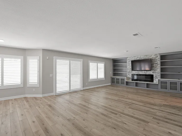 6833 Andover Ave — Photo 11