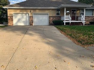 5305 Blackwell Dr, Omaha, NE 68137