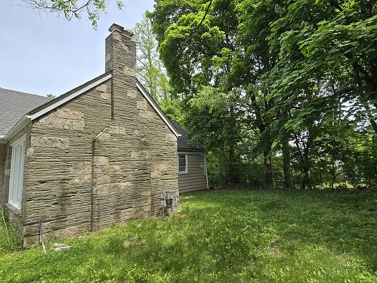 16 Croft Rd — Photo 10