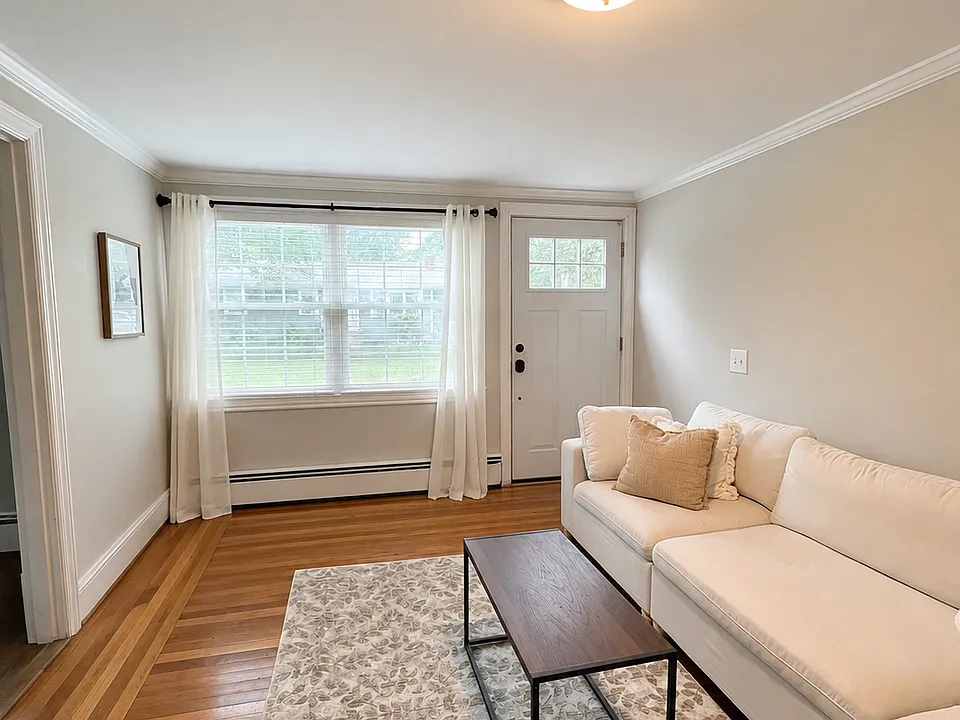31 Parkway Ave