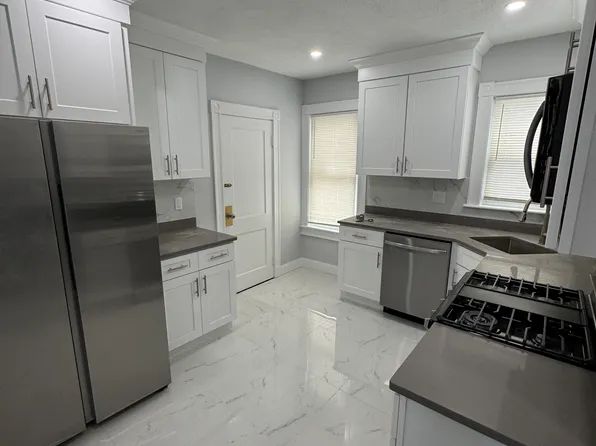 14 Hamilton Rd, Somerville, MA