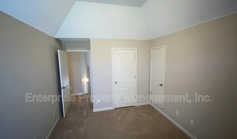 10204 Sutton Ridge Ln — Photo 17