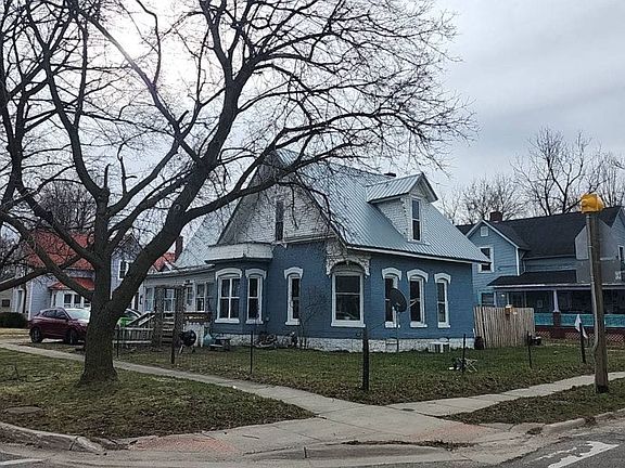 2nd image of 402 E Grand St