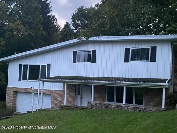205 Alans Dr, Clarks Summit, PA 18411
