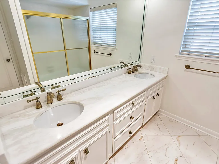 8615 La Fonte St — Photo 25