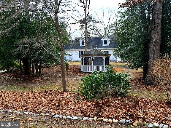 2nd image of 10958 Pit Rd