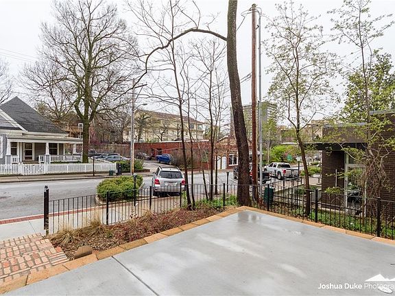 5th image of 219 N Block Ave Unit A